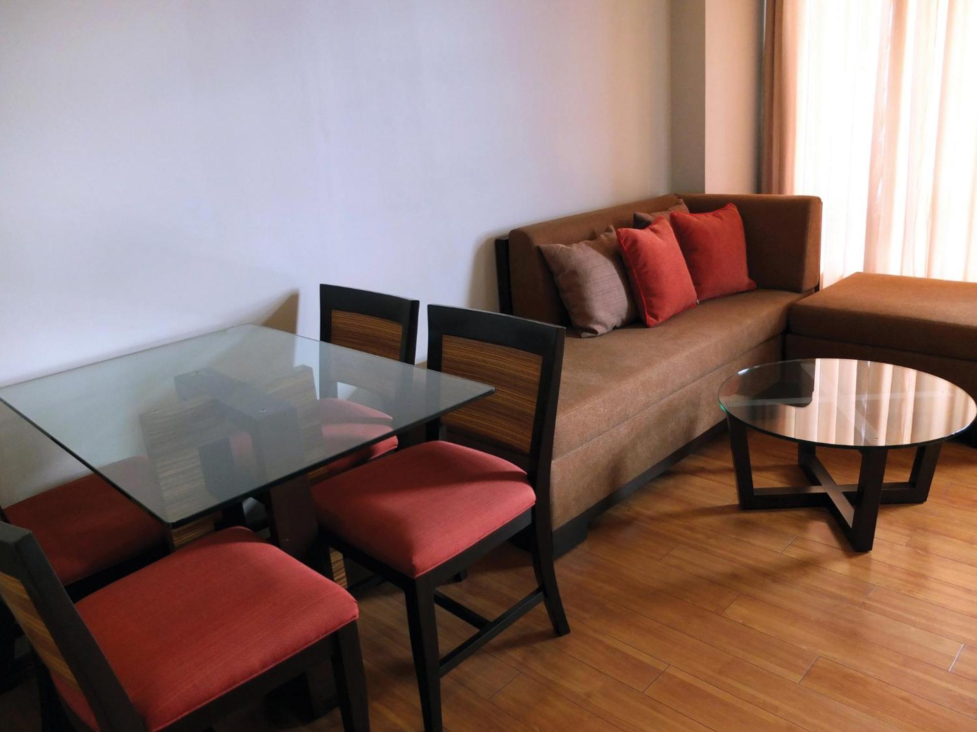 Soleste Suites Quezon City Exterior foto